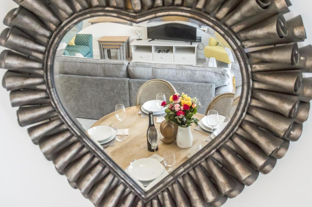 Milford Street - 5 Bedroom Luxurious Holiday Home - 桑德斯富特 外观 照片