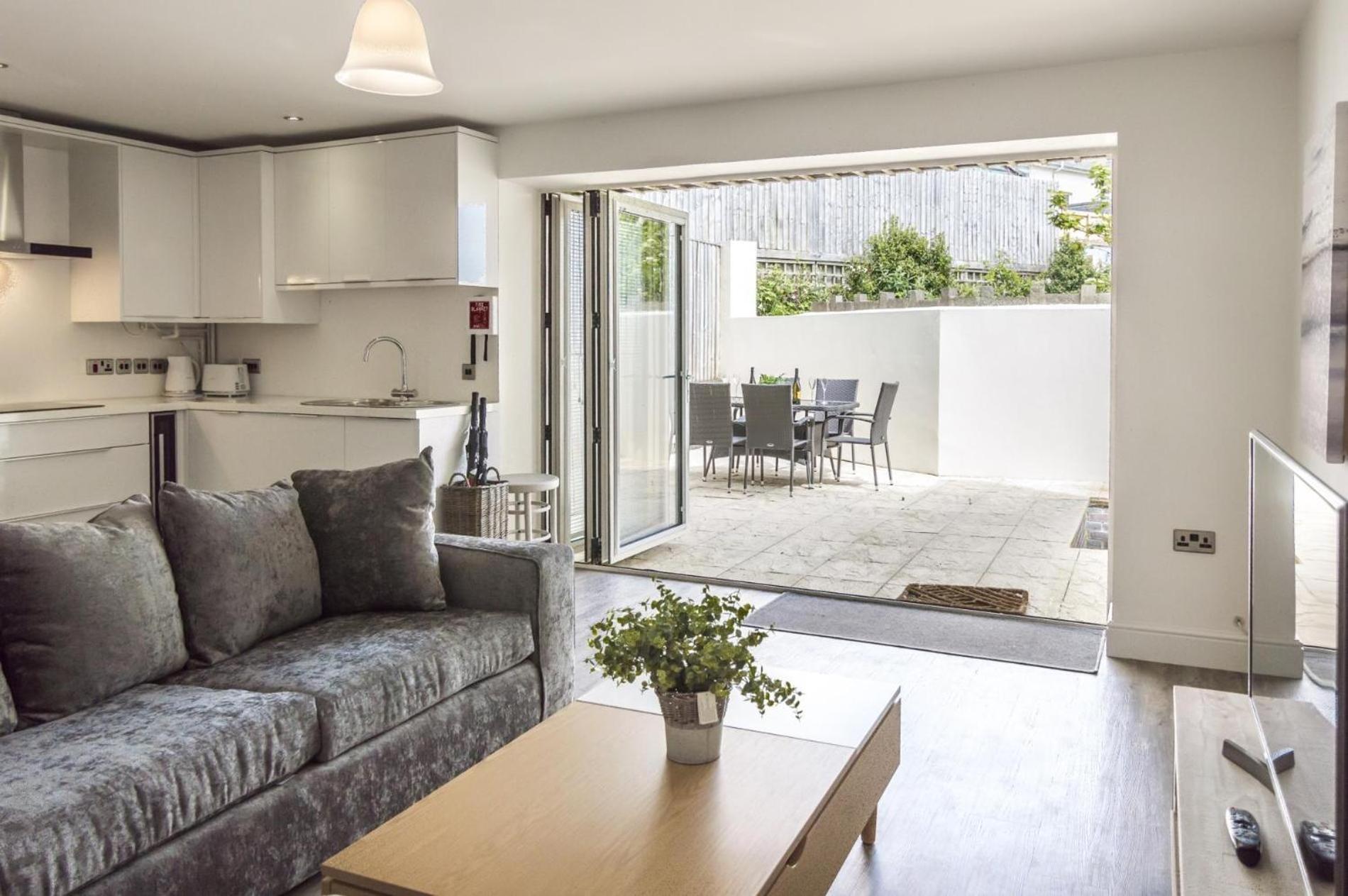 Milford Street - 5 Bedroom Luxurious Holiday Home - 桑德斯富特 外观 照片