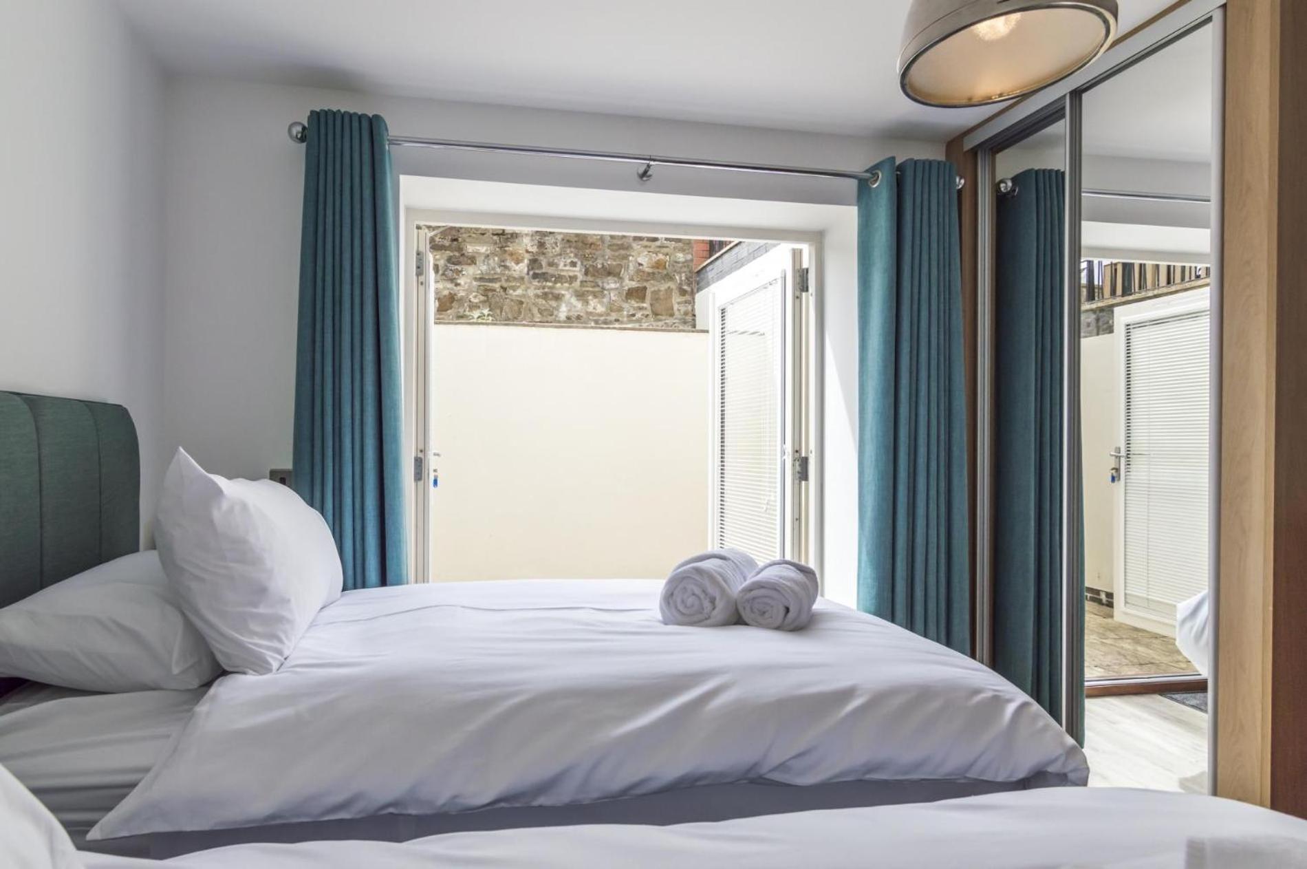 Milford Street - 5 Bedroom Luxurious Holiday Home - 桑德斯富特 外观 照片